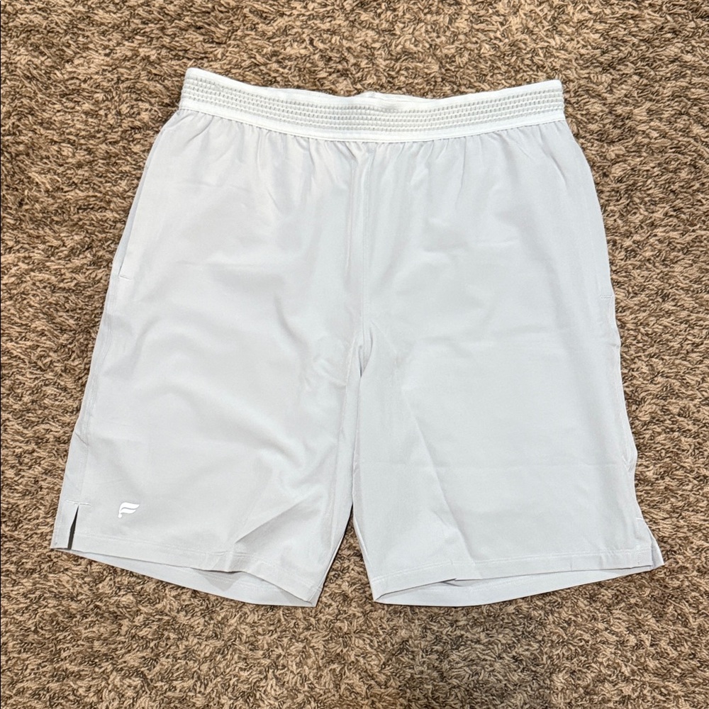 Fabletics Men’s Athletic Shorts in Light Gray w/liner